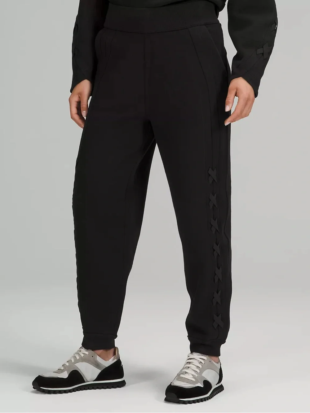 Lululemon BRAIDED DETAIL HIGH-RISE JOGGER 16